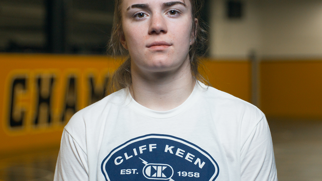 Reese Larramendy of Iowa Signs With Cliff Keen